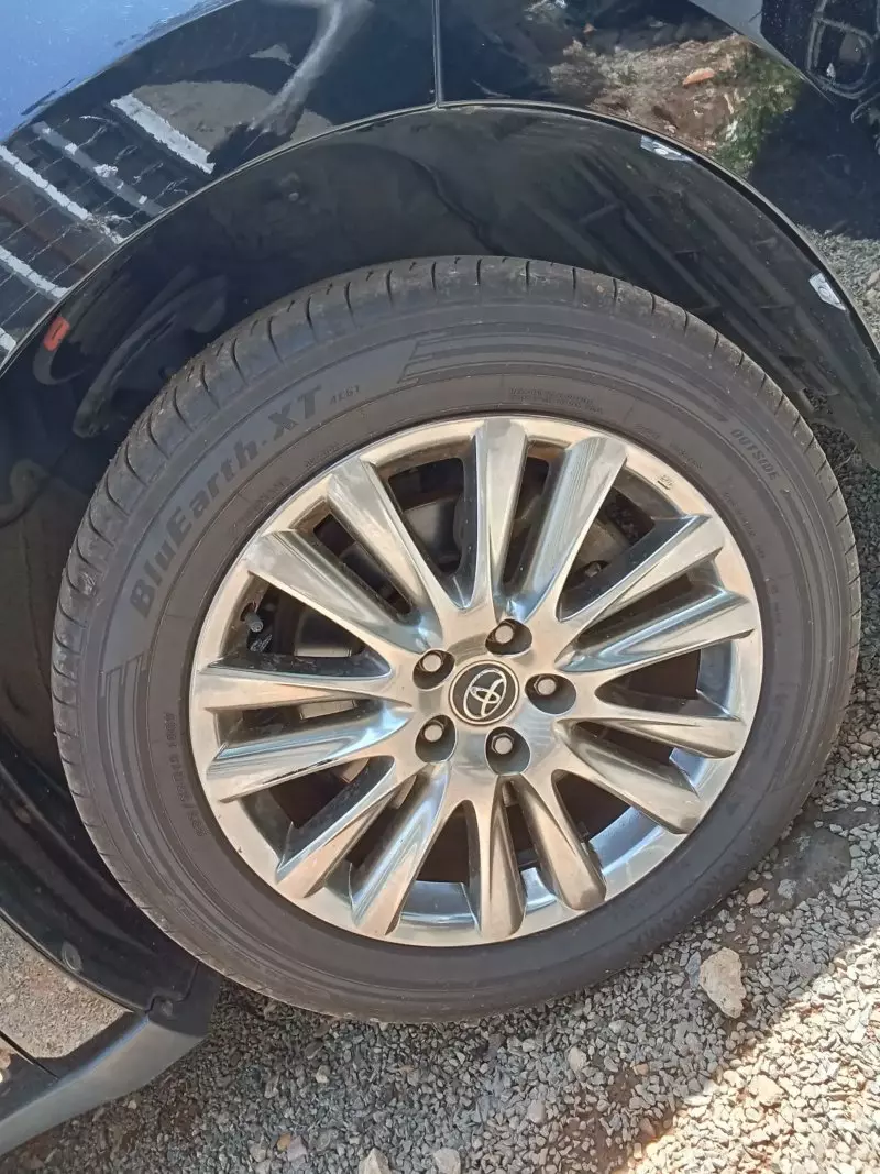 Toyota Harrier   - 2018