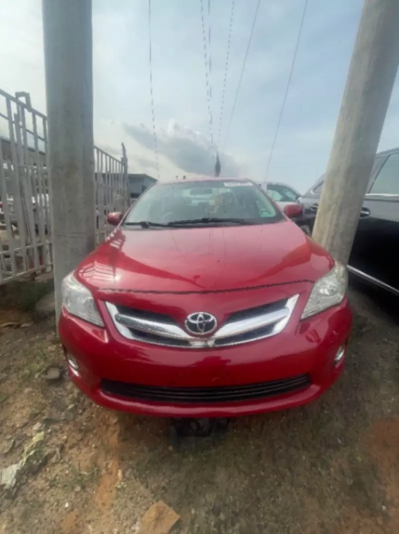 TOYOTA Corolla   - 2012
