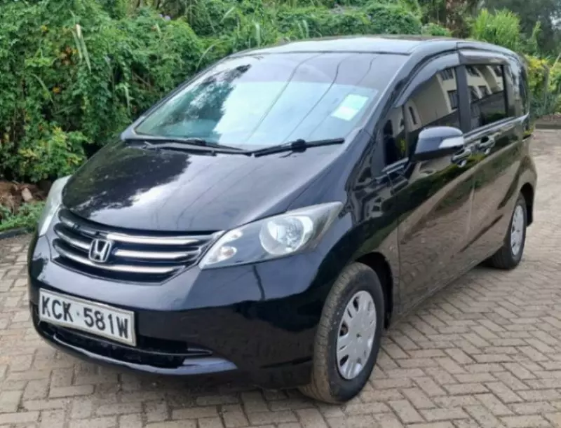 Honda Freed   - 2010