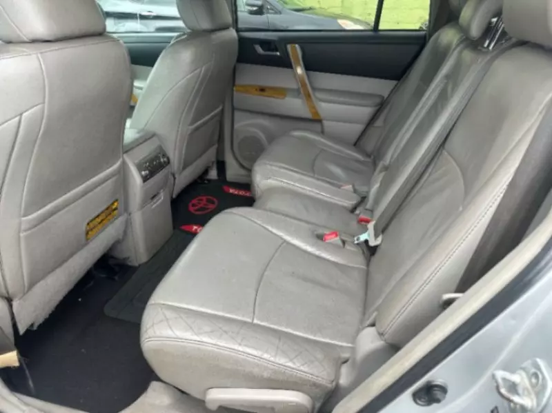 TOYOTA Highlander - 2012