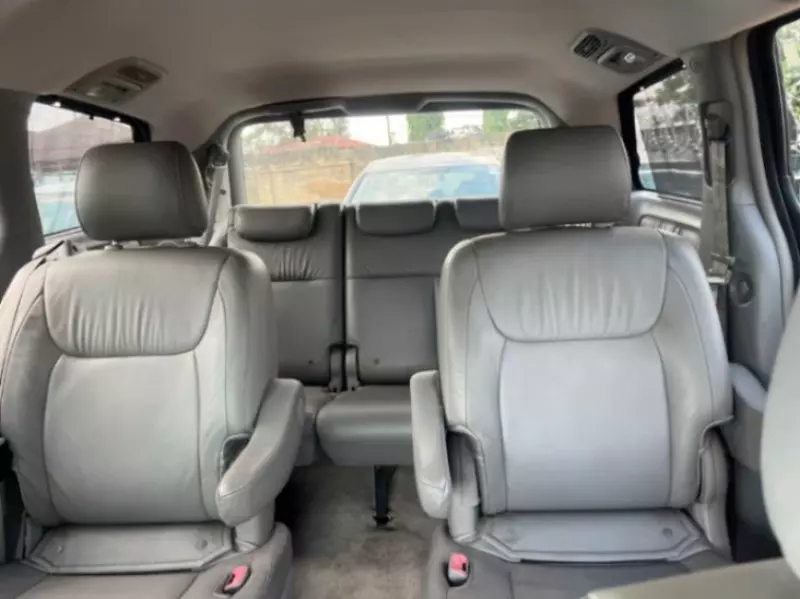 TOYOTA Sienna   - 2008