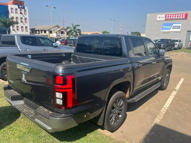Mitsubishi L200 D/C Sportero A/T   - 2025