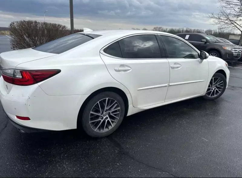 Lexus ES 350   - 2016
