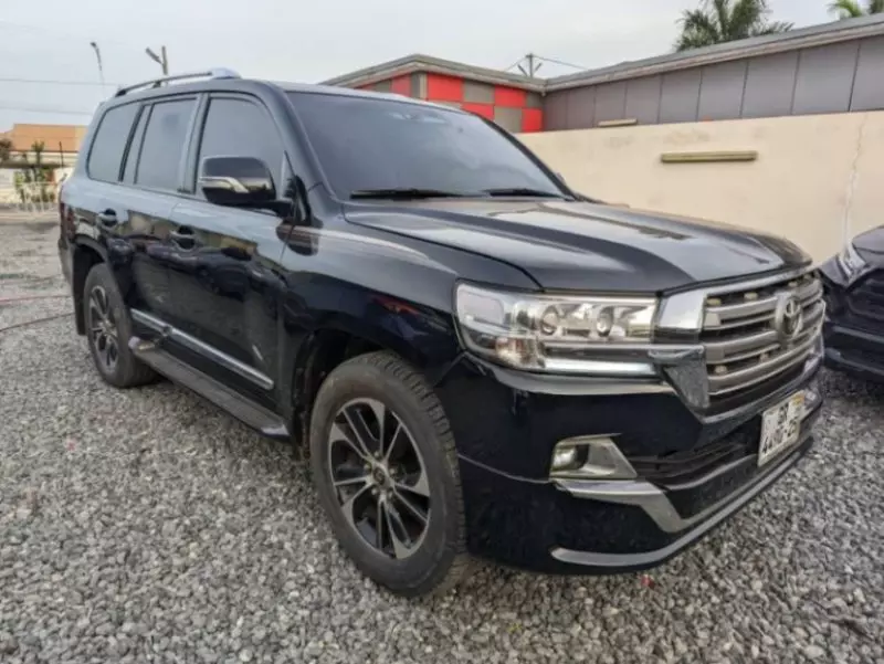 Toyota Land Cruiser   - 2013
