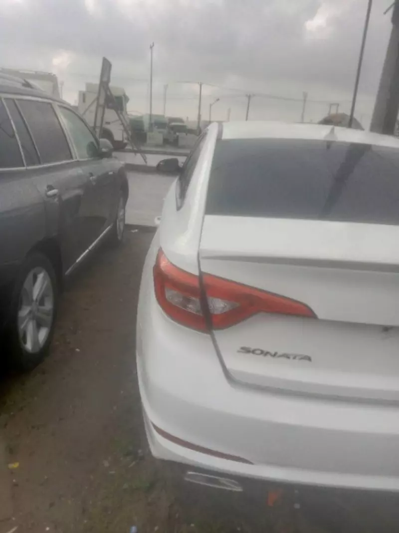 Hyundai Sonata - 2015