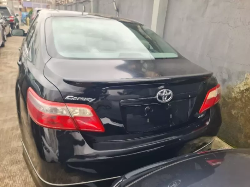 TOYOTA Camry   - 2009