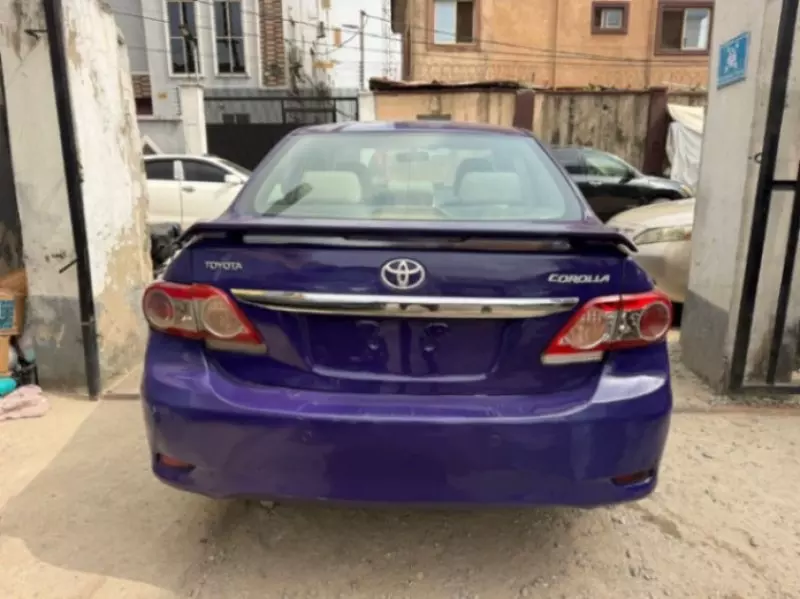 Toyota Corolla   - 2011
