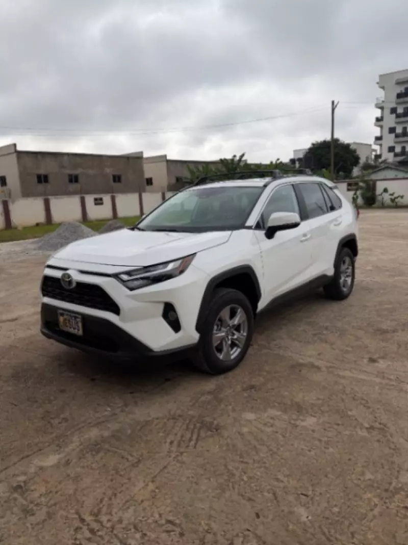 TOYOTA RAV 4   - 2025