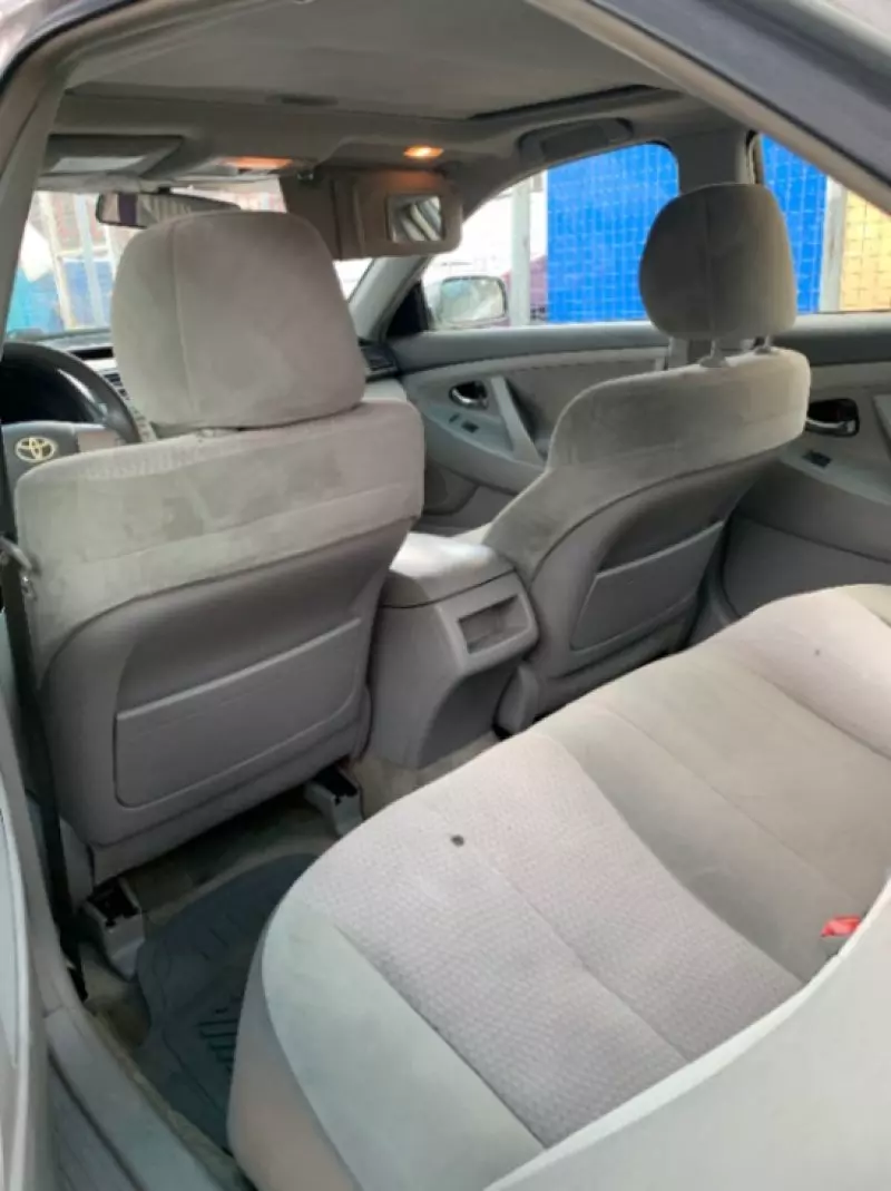 Toyota Camry   - 2010