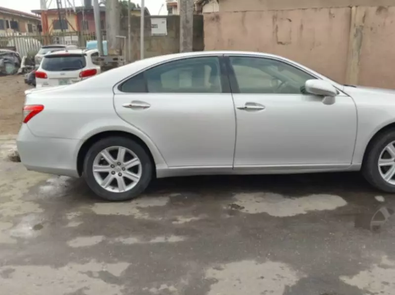 Lexus ES 350   - 2009