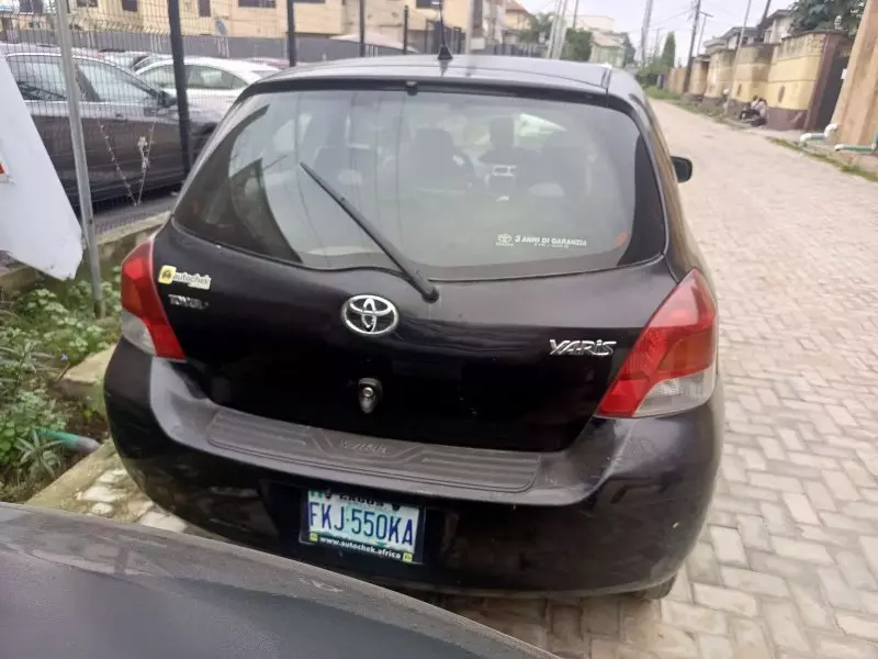 Toyota Yaris   - 2009