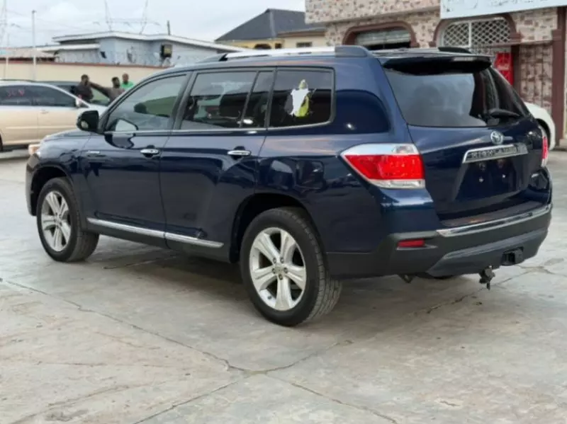TOYOTA Highlander   - 2013