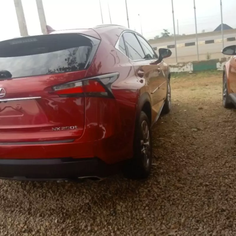 Lexus NX   - 2016