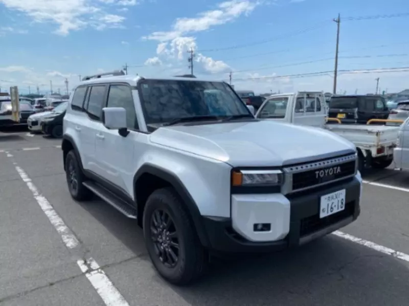 TOYOTA LANDCRUISER VXR   - 2023