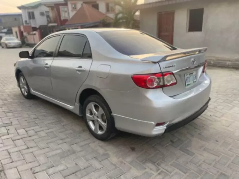 Toyota Corolla   - 2013