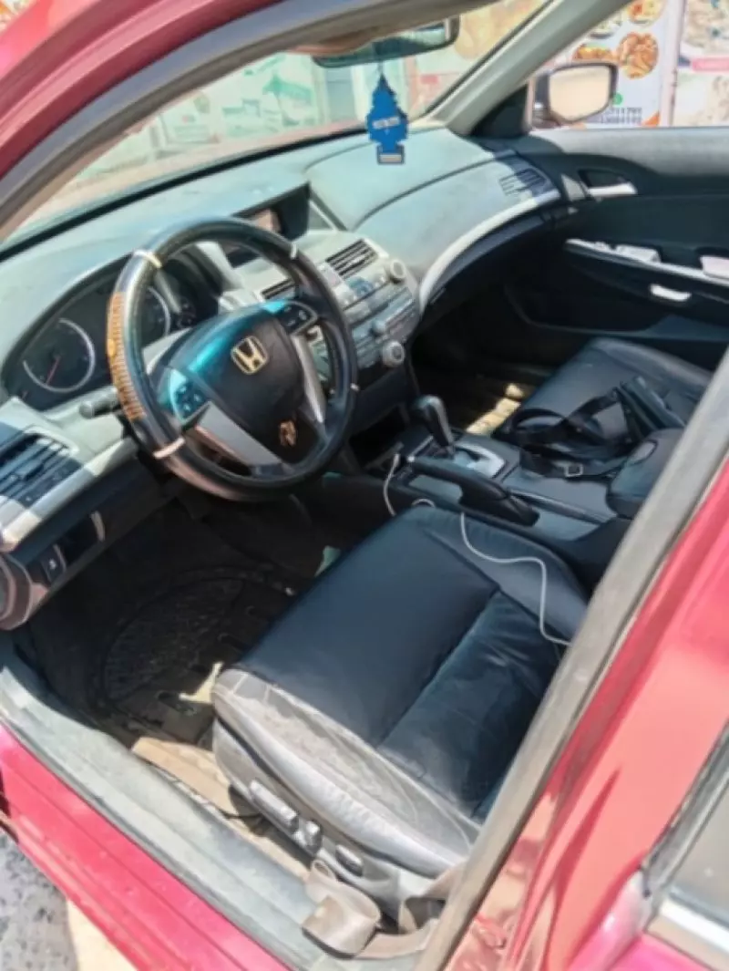 Honda Accord - 2012