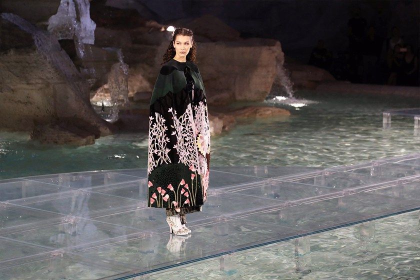 fendi-trevi-fountain-show_03