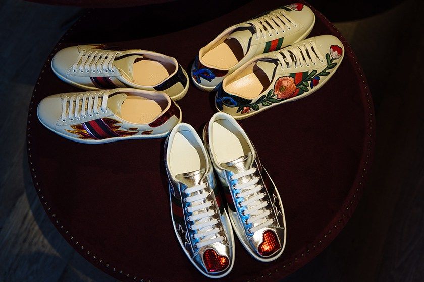 your-first-look-at-guccis-fall-winter-2016-accessories-17