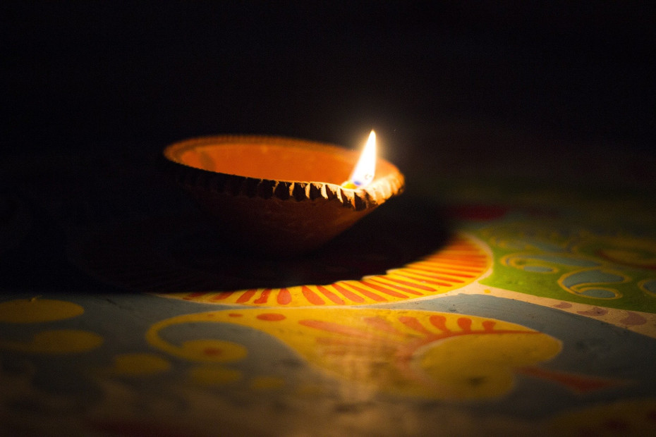 Lamp or Light- Deepawali. Podcast by gaathatsory