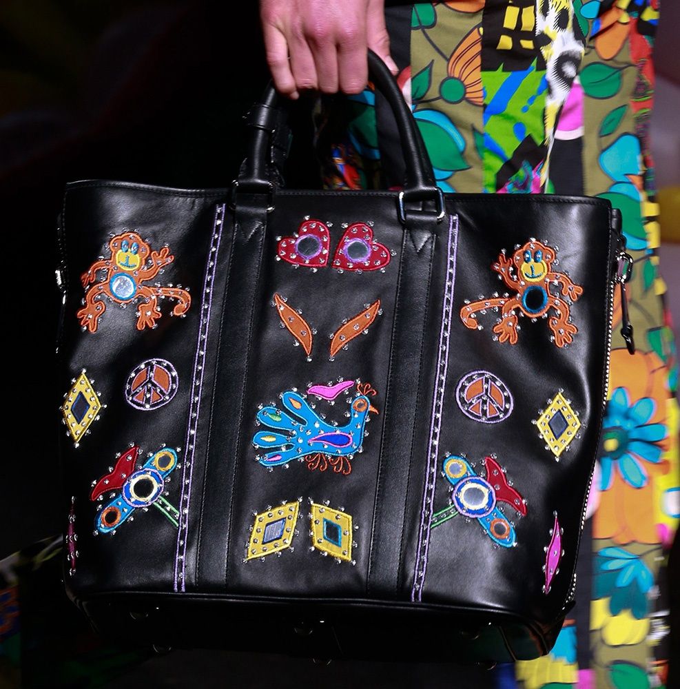 Moschino-Resort-2017-Bag